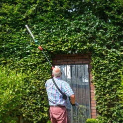 20v Cordless Long Reach Hedge Trimmer 11 20v Cordless Long Reach Hedge Trimmer -Garden Plant Shop 180268 5